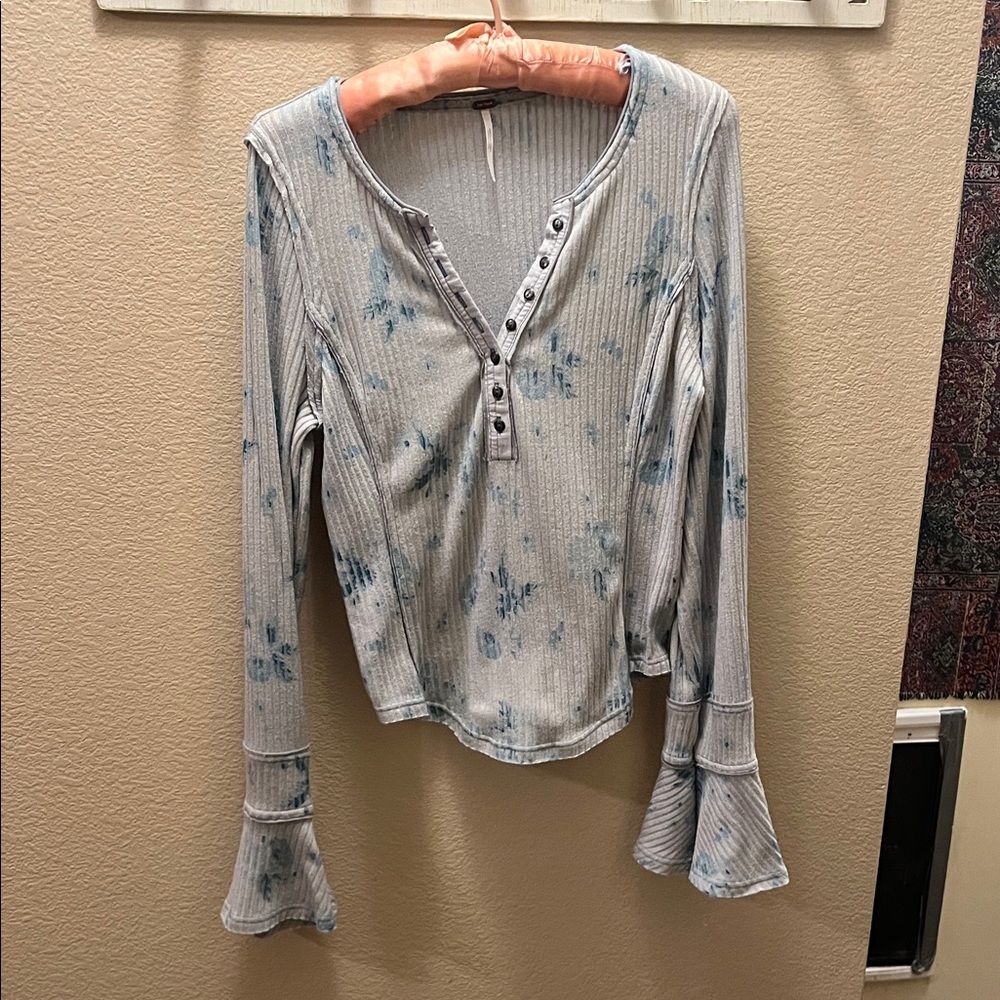 Free People Gray and Blue Long sleeve top